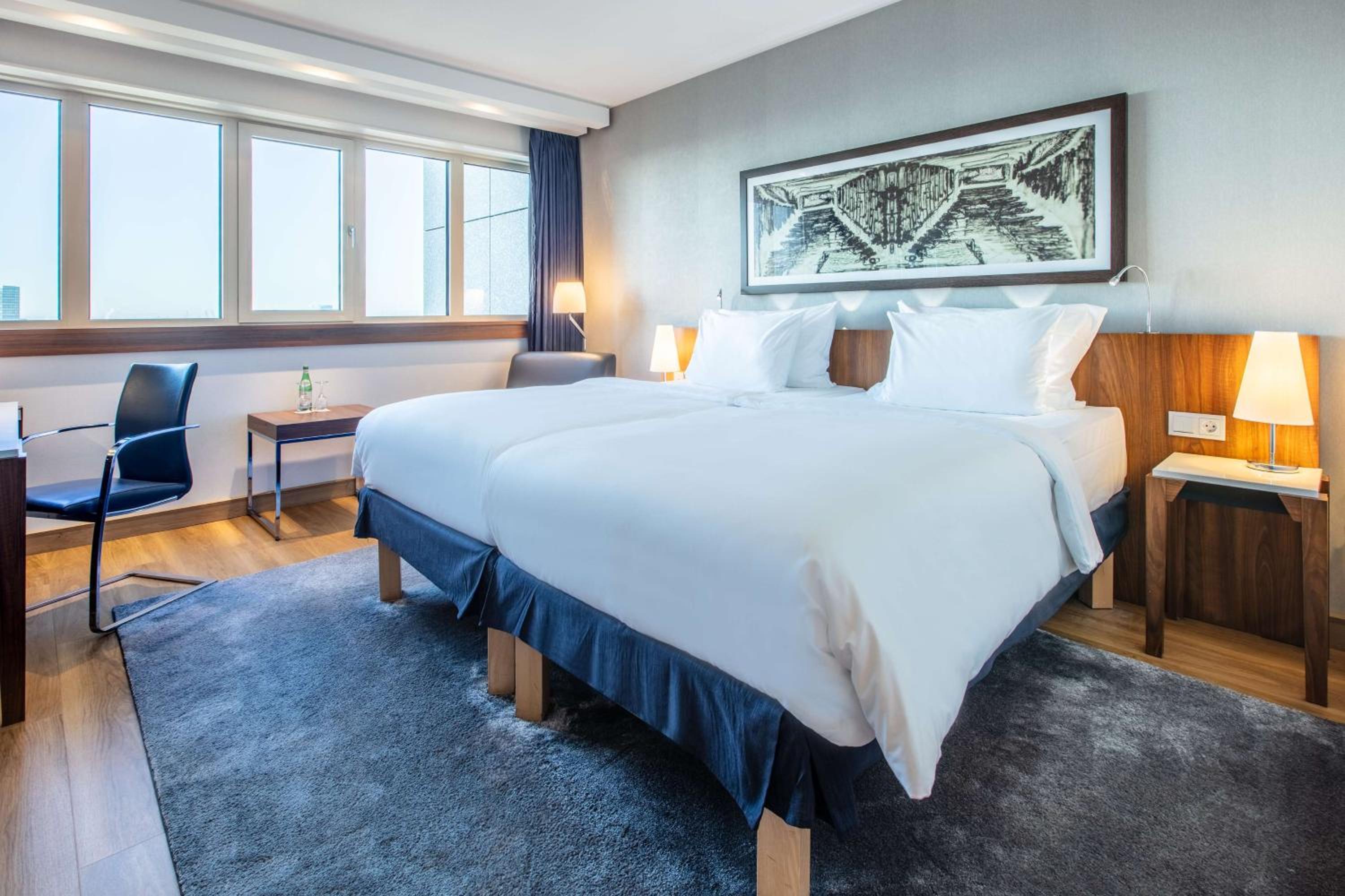 غرفة بريميوم، Radisson Blu Hotel Hamburg 5/10