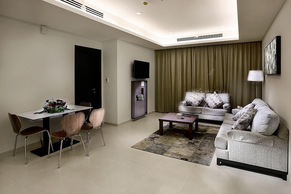 جراند لي لي(Grand Lily Hotel Suites) 32/46