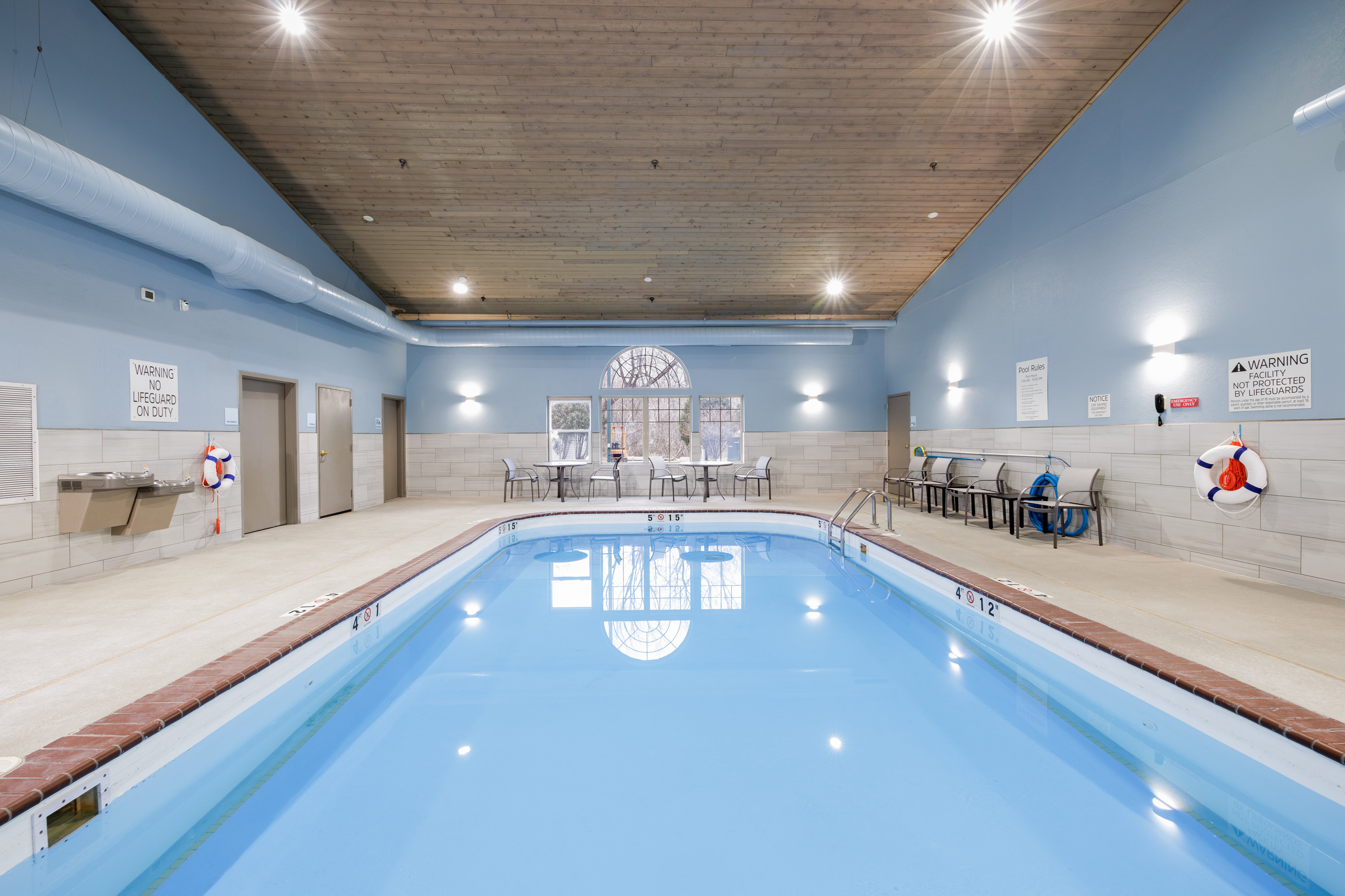Holiday Inn Express & Suites Zion By IHG 29/43