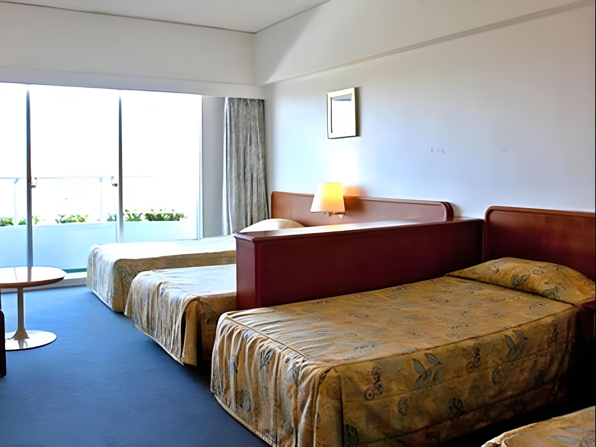 Room, Triple, 3 Beds, Ocean Tower