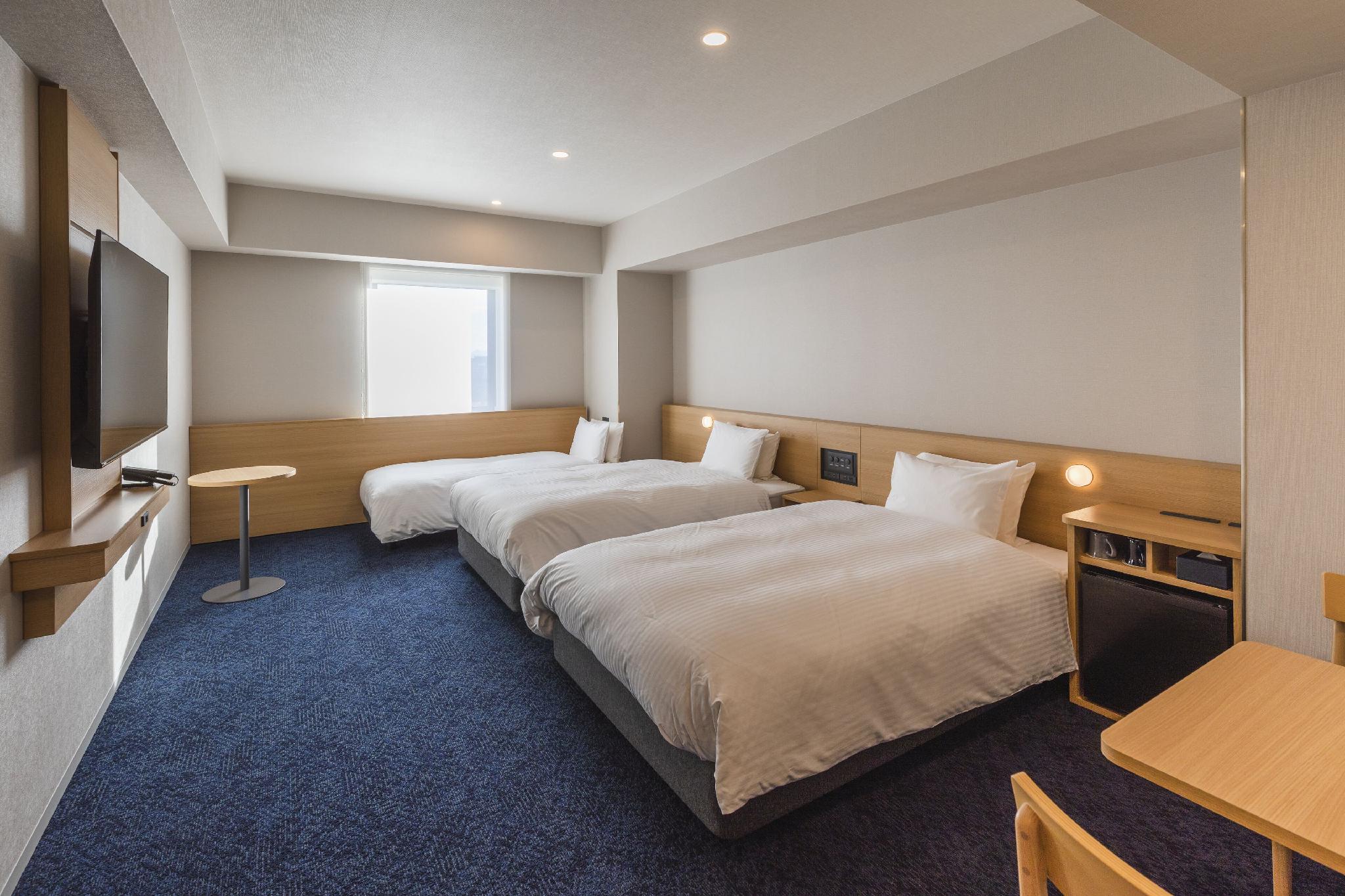 Superior, Single, Twin Beds