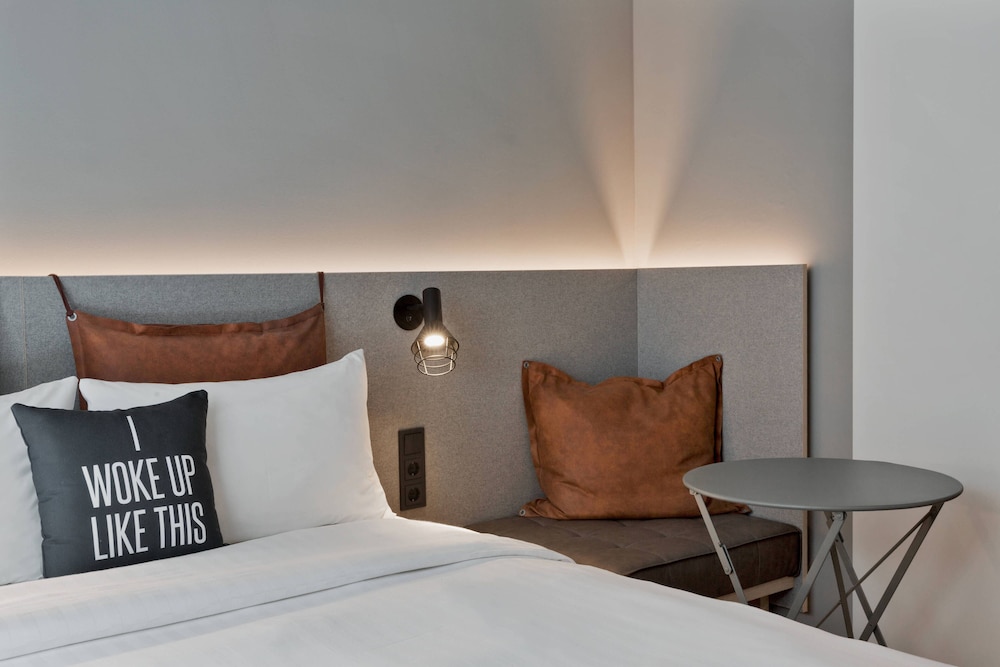 MOXY FRANKFURT CITY CENTER 10/45