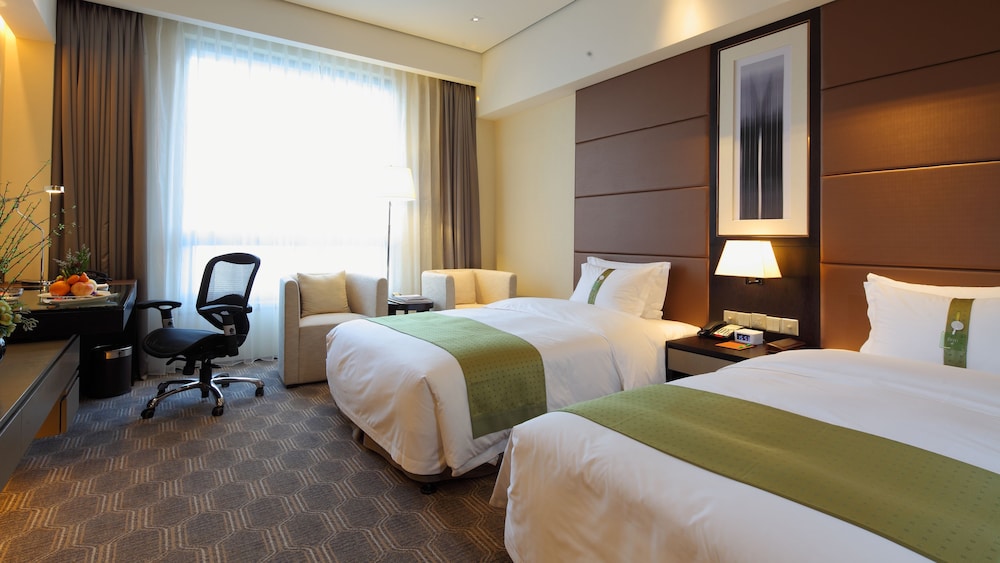Holiday Inn Nantong Oasis International 26/78