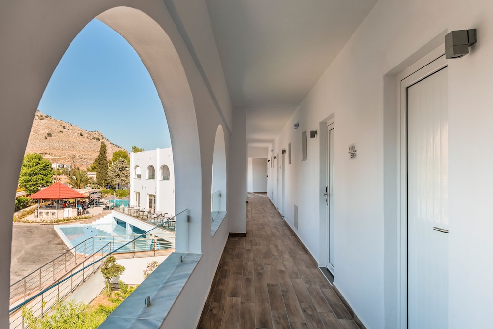 Belmare Hotel 25/45