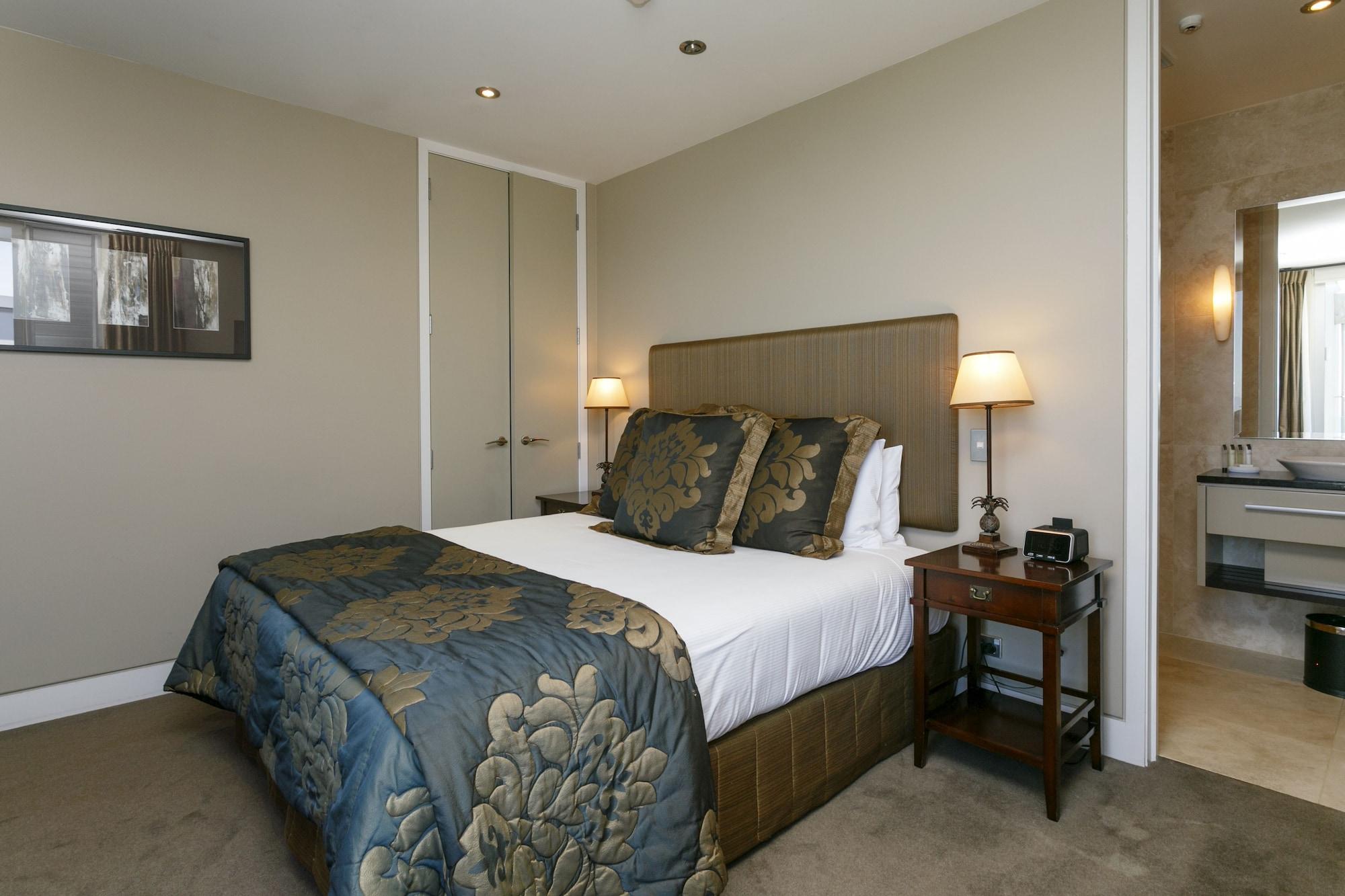 3 Bedrooms, Luxury, Apartment, Lake Side, Lake View
