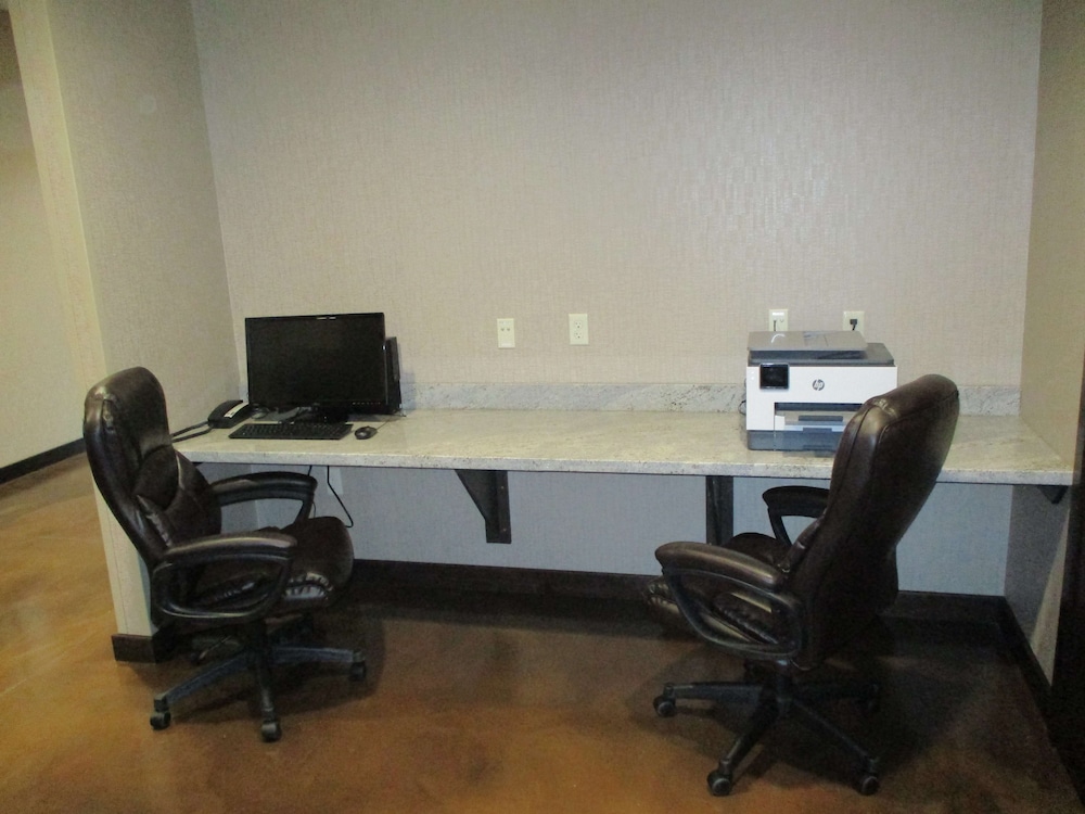 Best Western Plus Lakeview Hotel 43/48