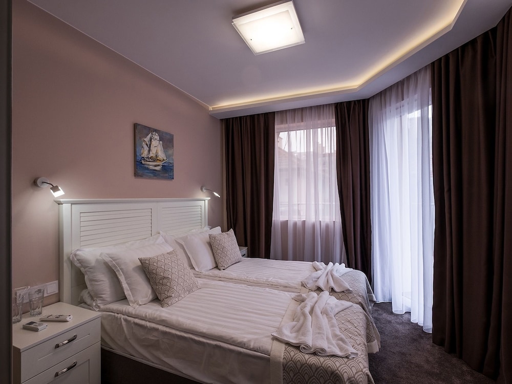 STANDARD, DOUBLE BED, BALCONY