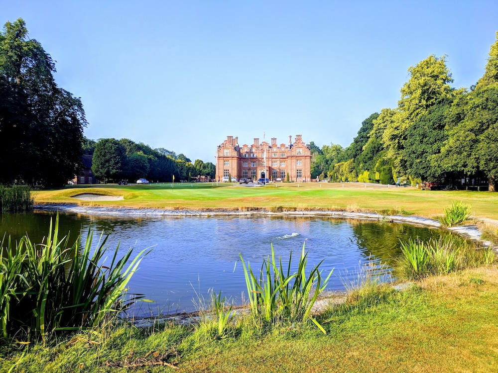 Broome Park Hotel 71/73