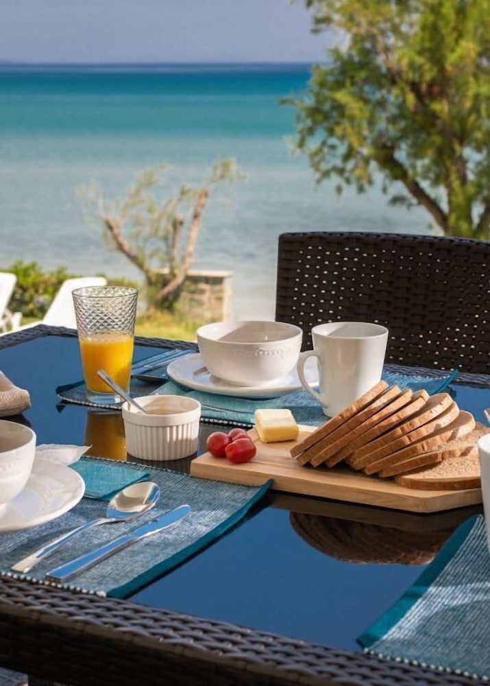 Sea View Hotel 43/61