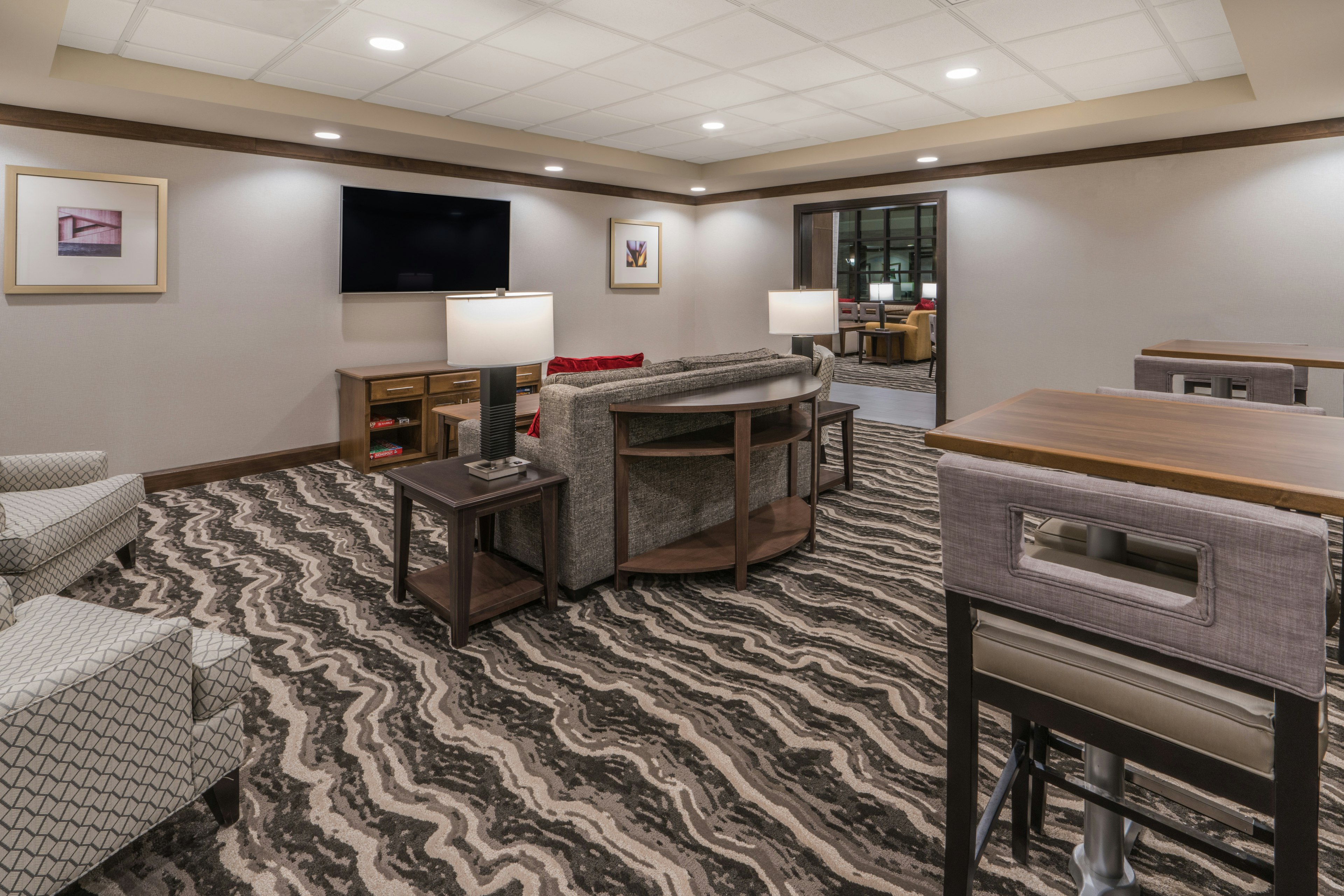 Staybridge Suites Anchorage 46/76