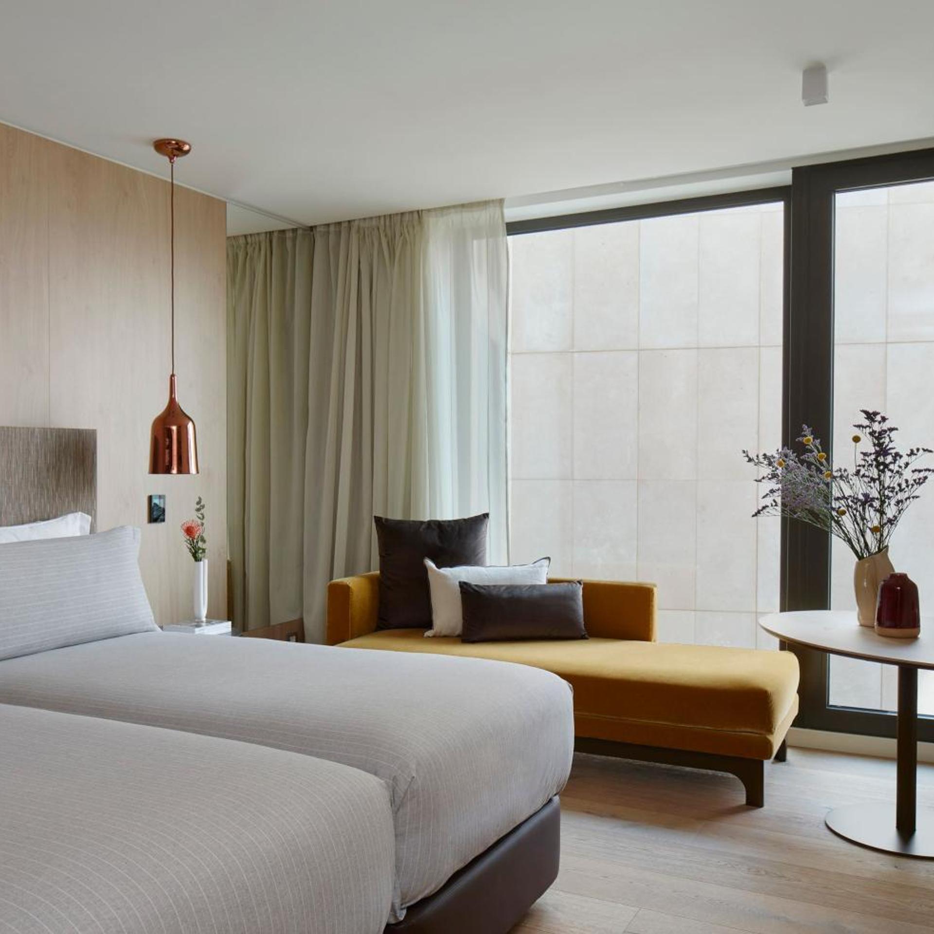 2 Bedrooms, Extra Me, Junior Suite, Single Bed