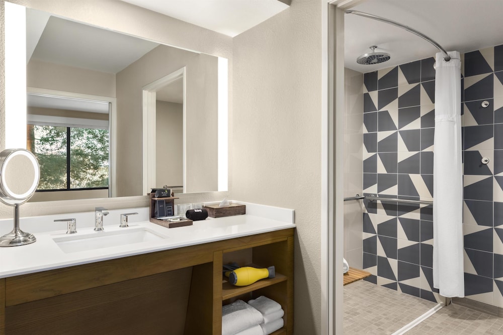 Hyatt Centric Santa Clara Silicon Valley 48/50