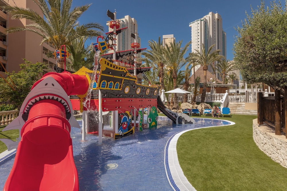 Magic Tropical Splash Water Park Spa and Caribbean Resort 23/34