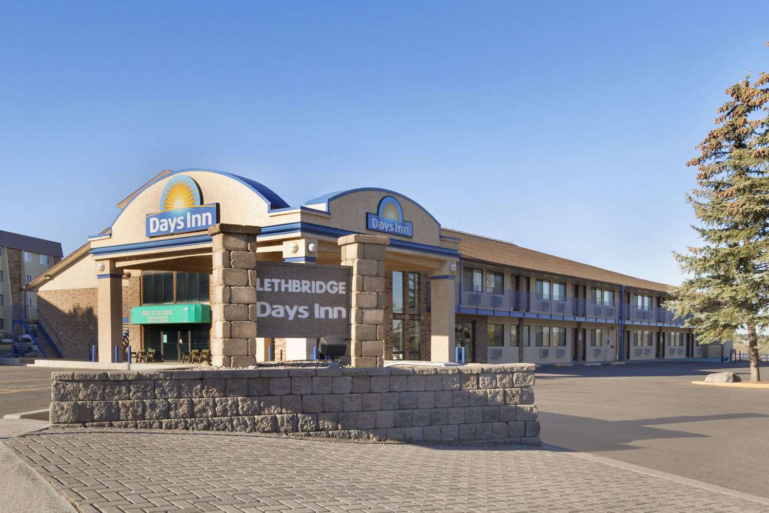 Days Inn By Wyndham Lethbridge 2/10