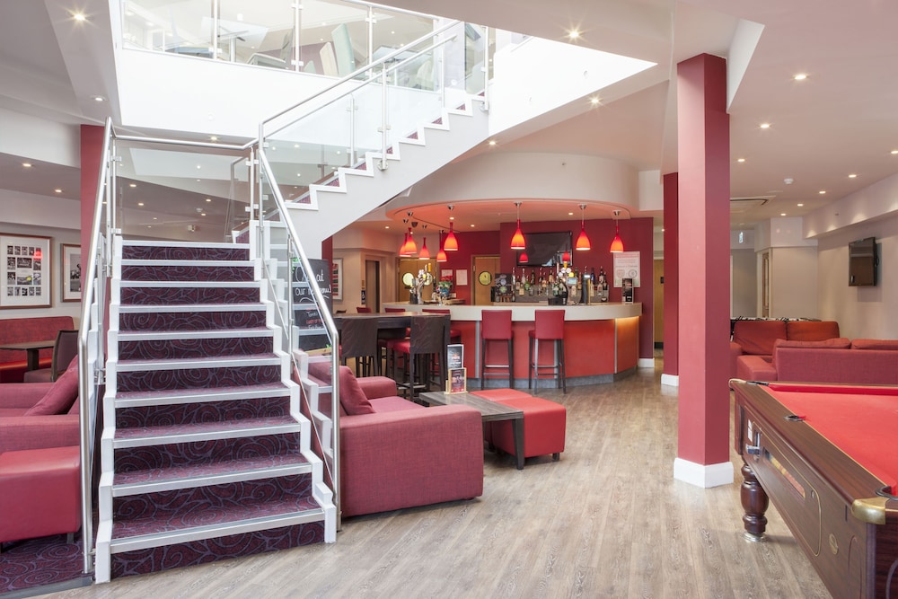 Holiday Inn Lincoln 34/65