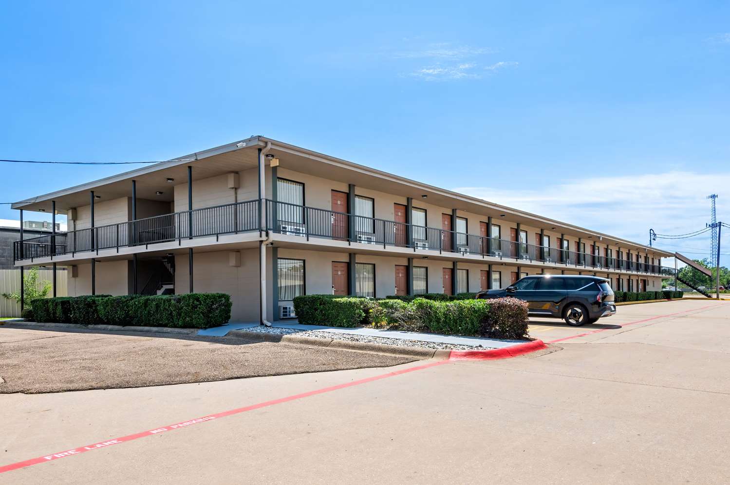 Econo Lodge Texarkana I-30 4/32