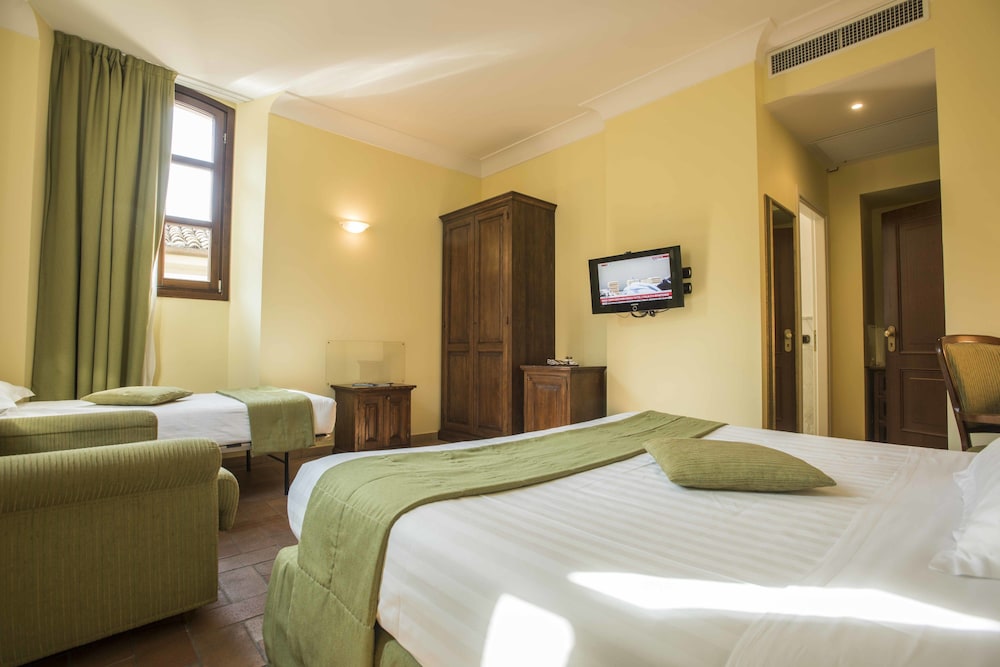 Deluxe, Double Bed, Village View