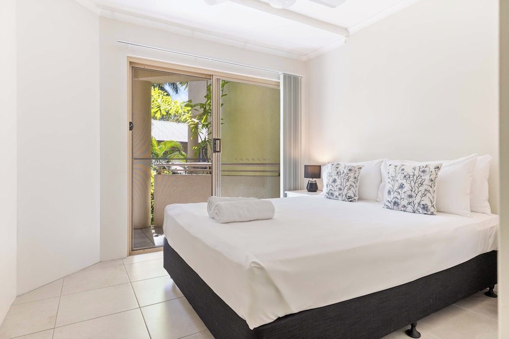 PORT DOUGLAS SANDS RESORT 11/62