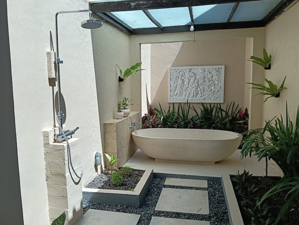 Sri Abi Ratu Villa 9/50