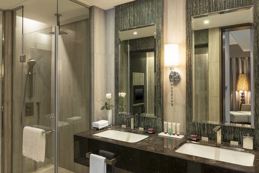 Le Meridien Bahrain City Centre 10/48
