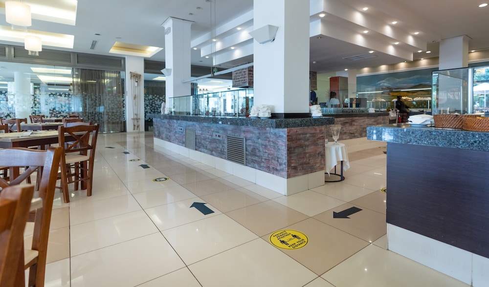 CRONWELL PLATAMON RESORT 3/50