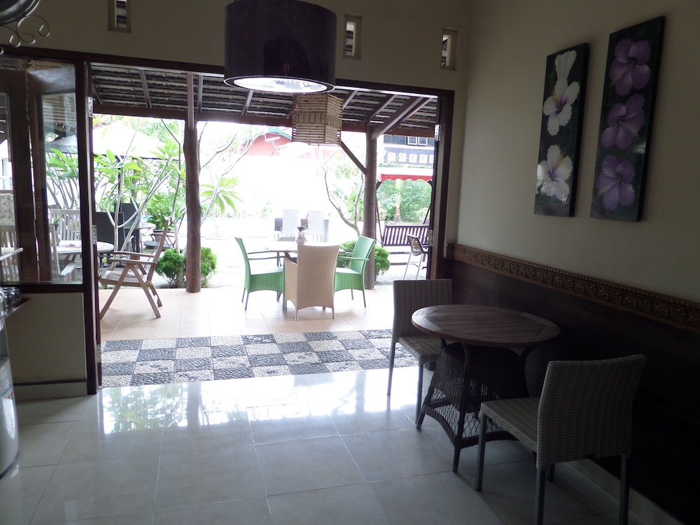 Griya Nendra Hotel 33/50