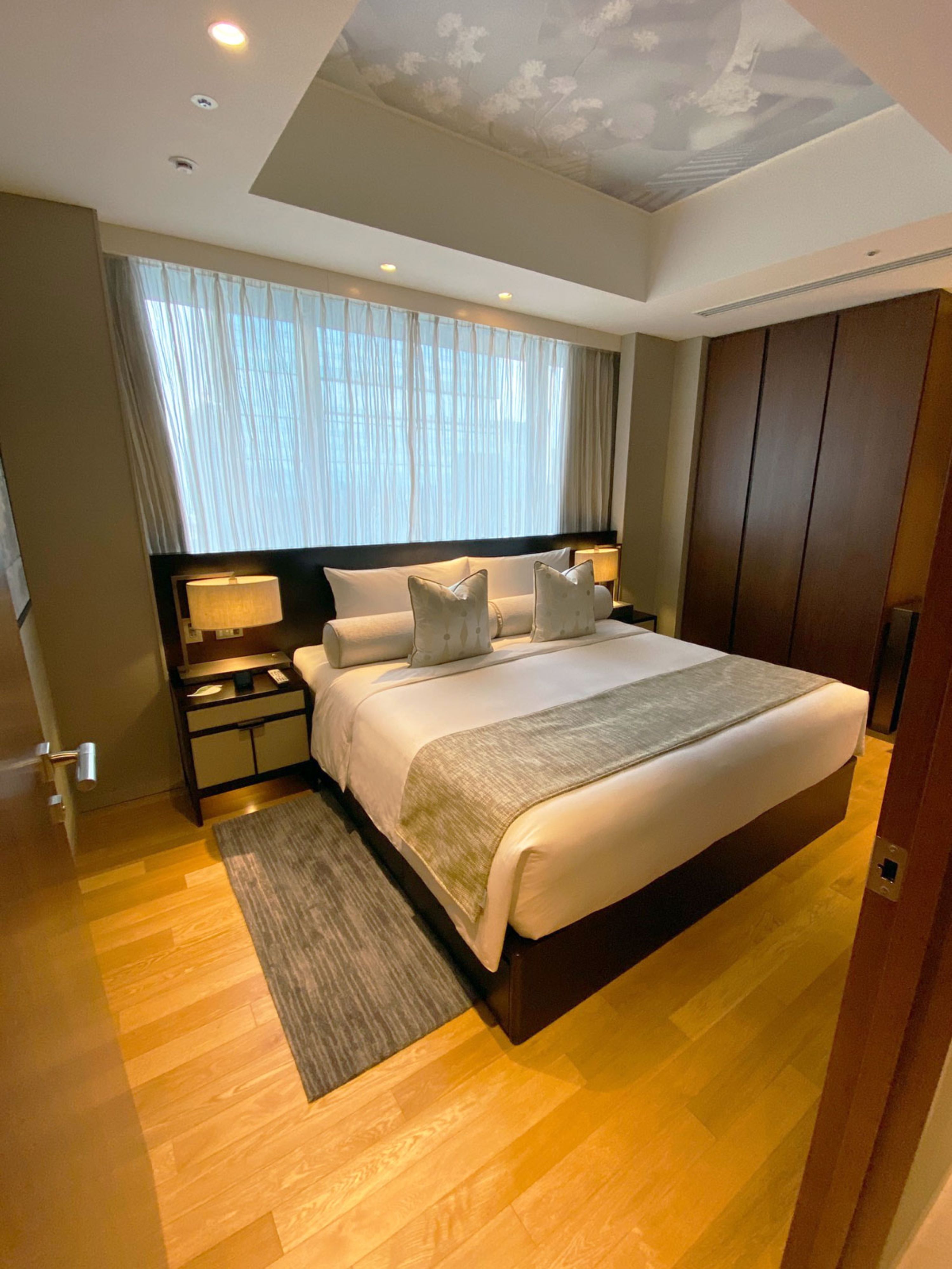 2 BEDROOMS, DELUXE