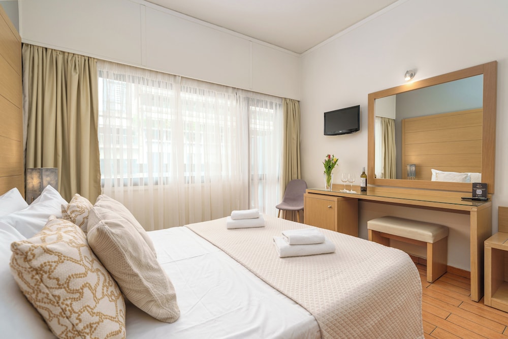 Parnon Hotel 15/45