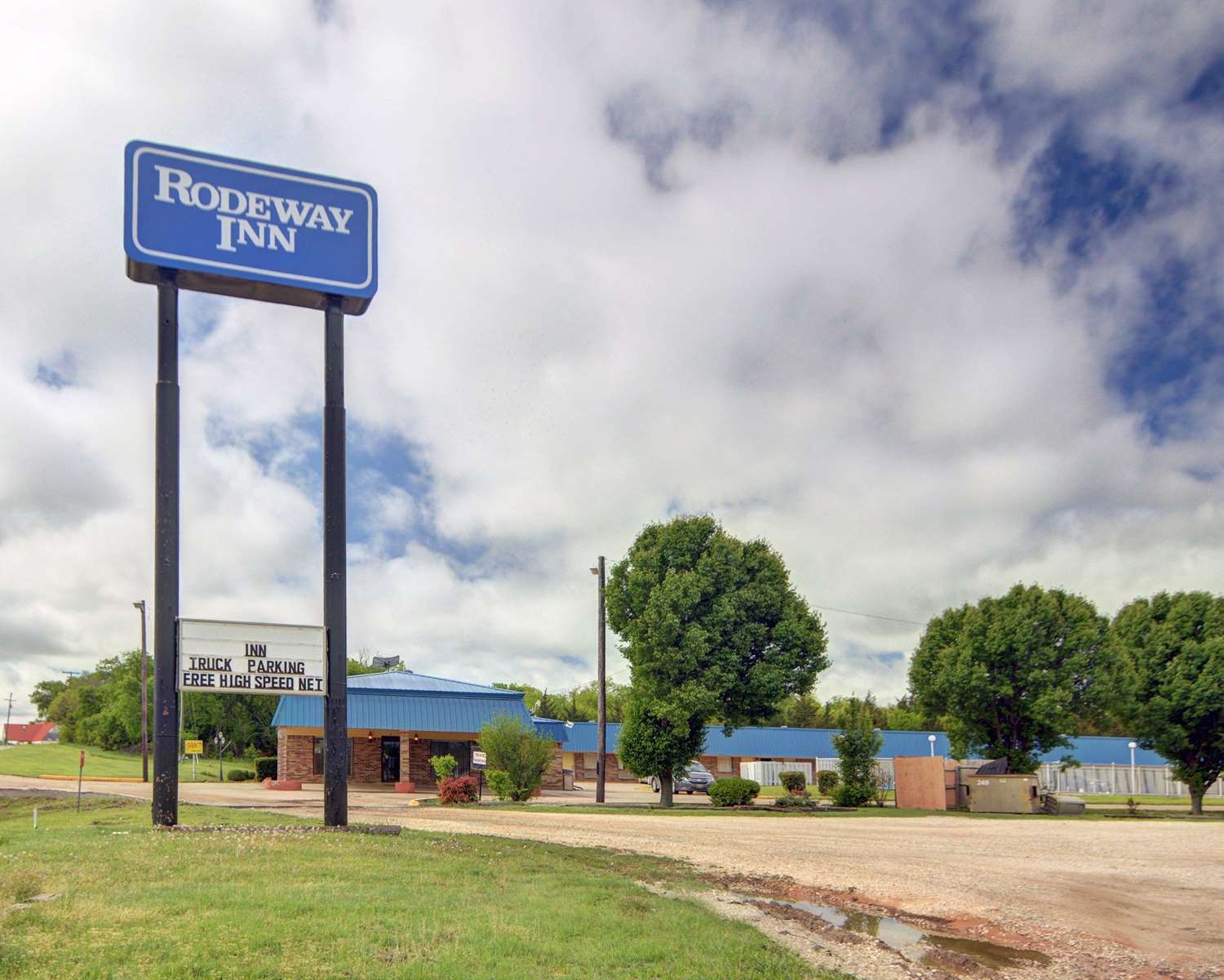 Rodeway Inn Gainesville I-35 2/19