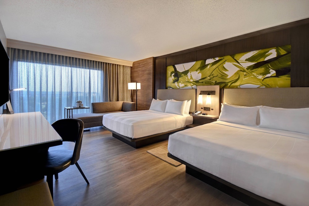 Dallas/Fort Worth Marriott Hotel & Golf Club at Champions Circle 3/33
