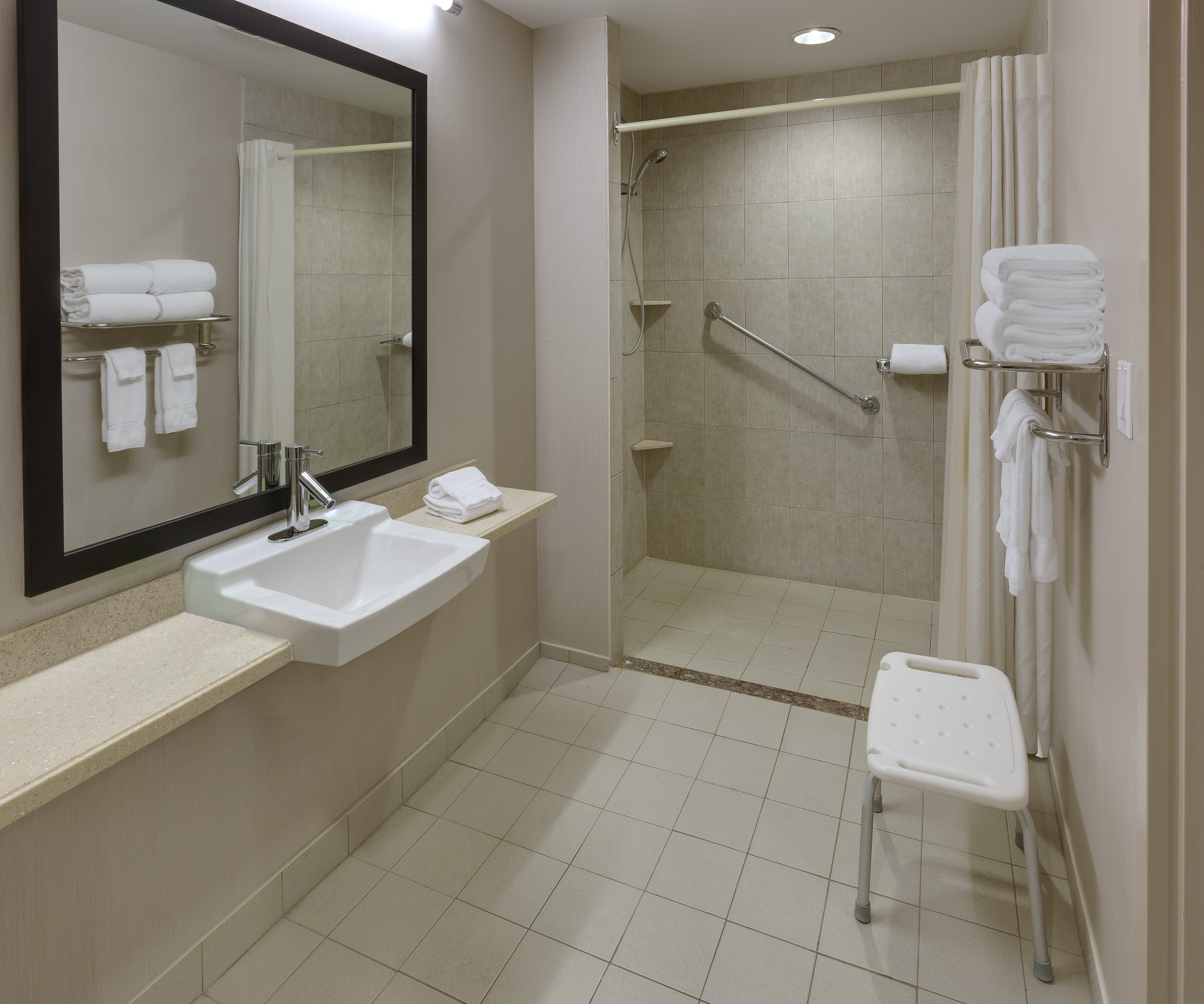 Niagara Fallsview Hotel & Suites 57/58