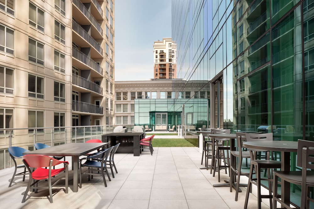 Homewood Suites by Hilton Chicago Downtown South Loop 45/49