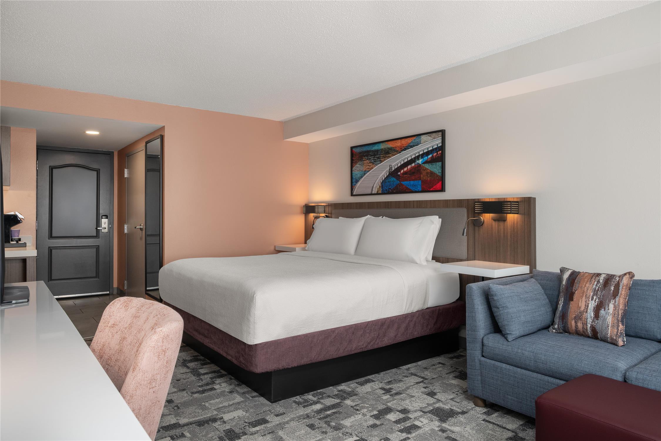 Evolution, King Bed, Sofa