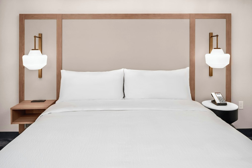 Fairfield Inn & Suites Gravenhurst Muskoka 24/50