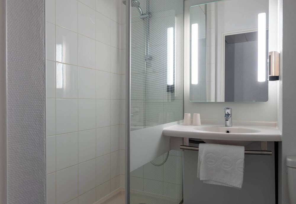 غرفة بسريرين منفصلين، B&B HOTEL Amiens Centre Cathedrale 5/5