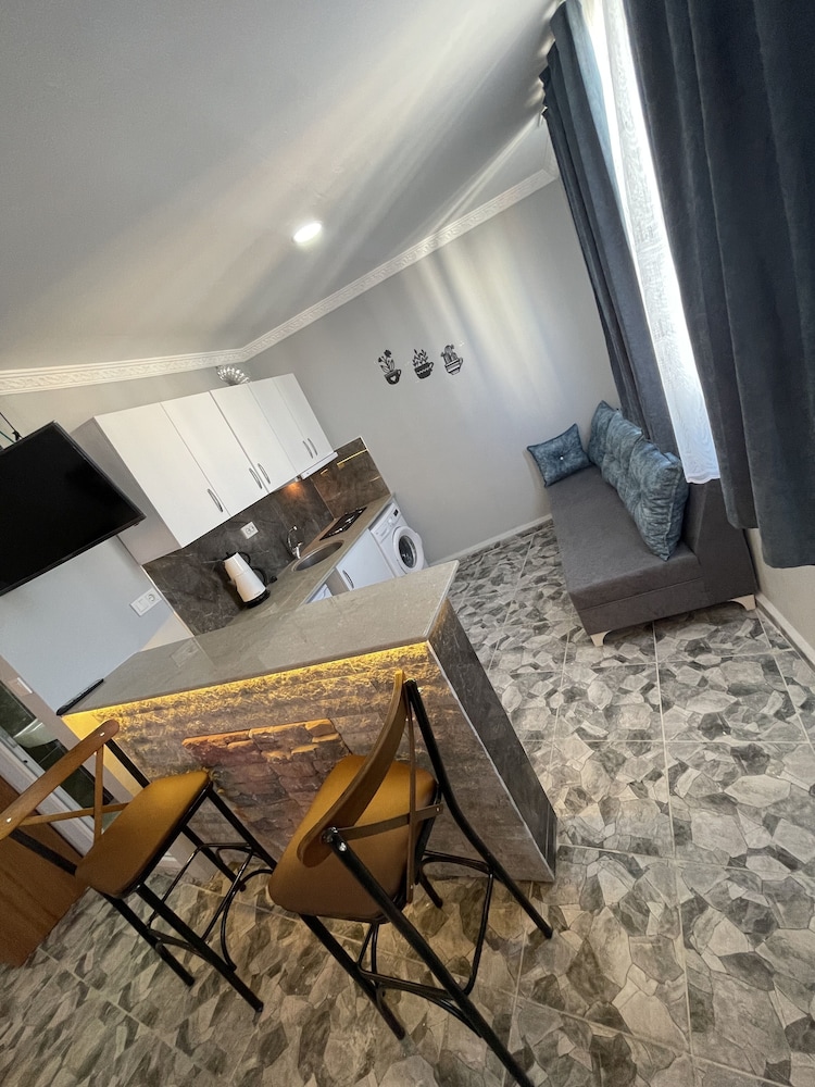 Ersoy Ege Apart Otel 40/50