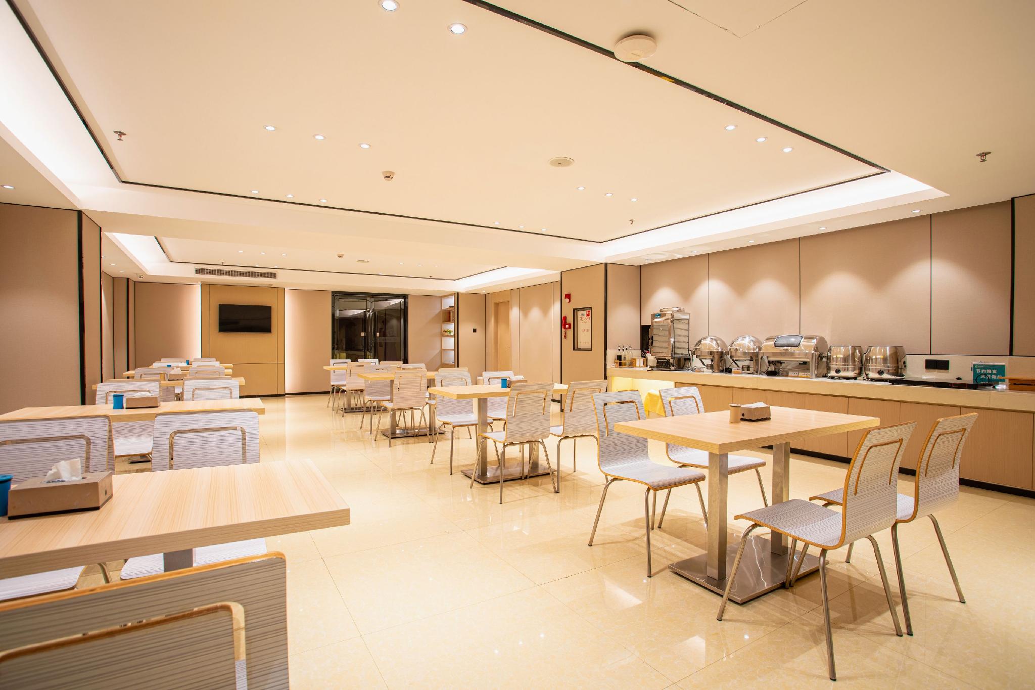 City Comfort Inn (Yangjiang Yangchun Bus Station) 30/36