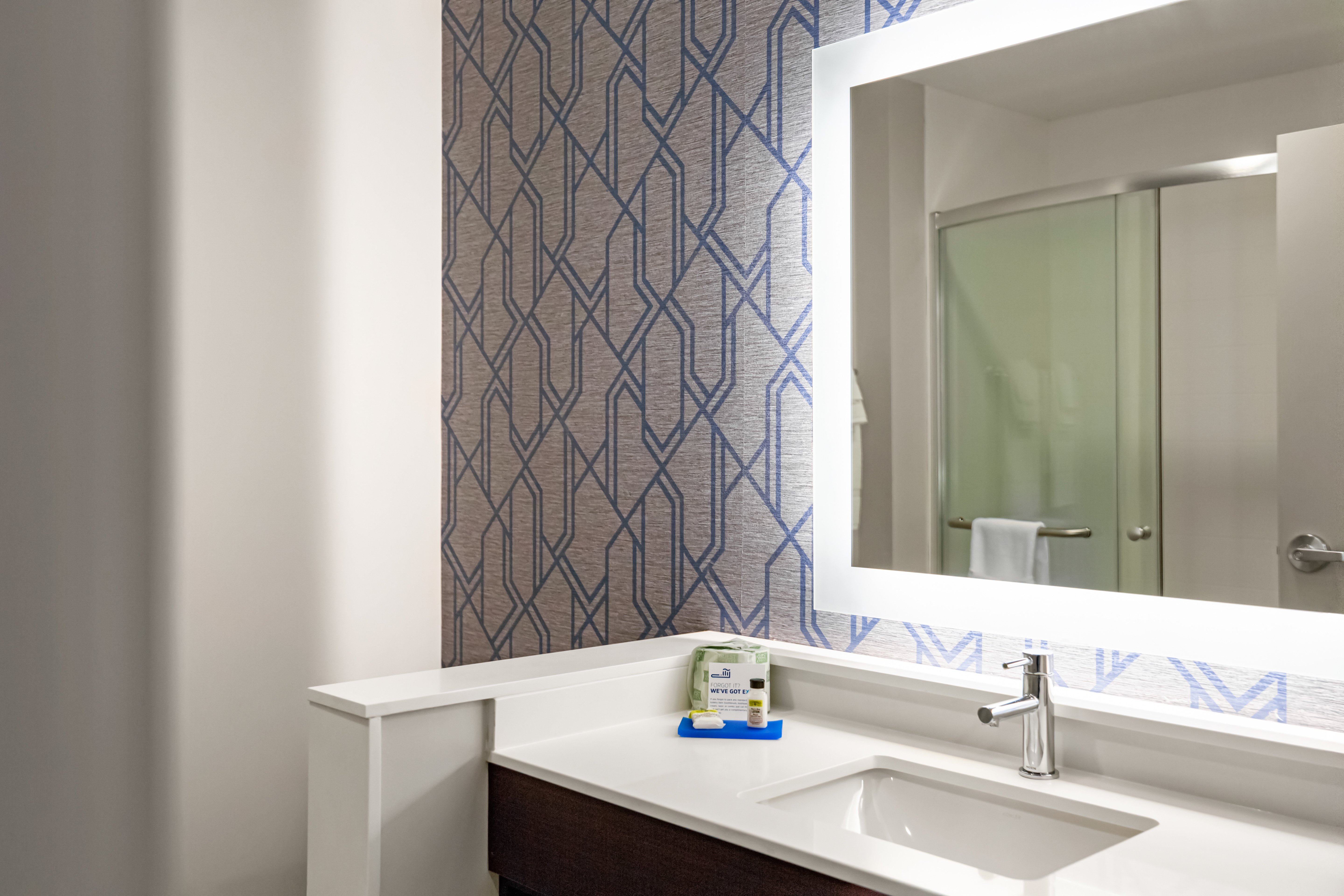 غرفة قياسية بسرير كينج، Holiday Inn Express Suites Sanford 2/3