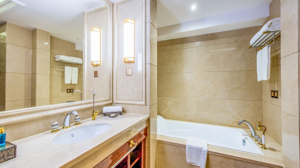 Yueda Financial City International Hotel 46/50