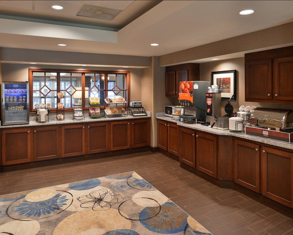 Comfort Inn and Suites Dover-Portsmouth 10/46