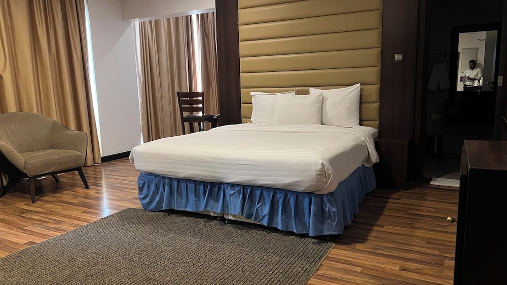 فندق جولدن توليب للأجنحة الفندقية(Golden Tulip Al Khobar Suite Hotel) 23/52