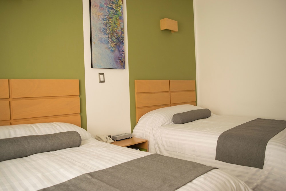 Mexico Inn Express Salamanca 20/68