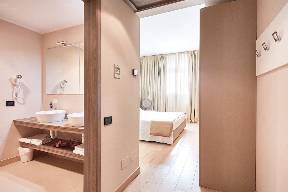 Hotel Ferretti Majestichouse 11/46