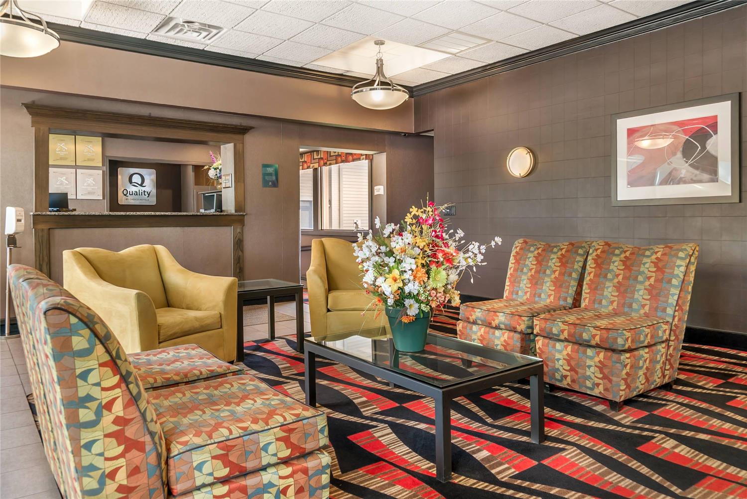 Quality Inn Suites Next To the Casino 21/35