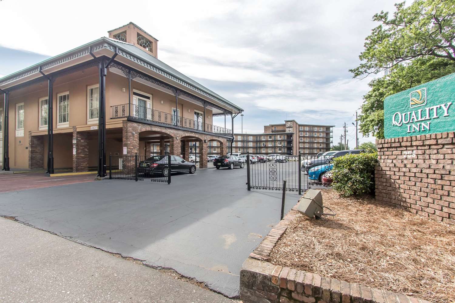 Quality Inn Downtown Historic District 29/32