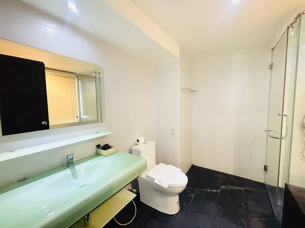 Basic, Twin Beds, Oceanview Treasure Hotel & Residence 10/10