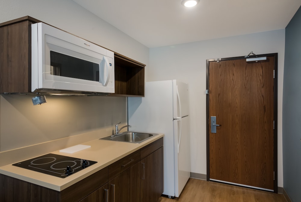 WoodSpring Suites Austin Central 16/16
