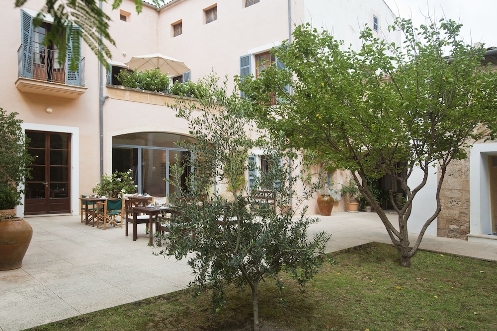 Hotel Can Moragues 2/50