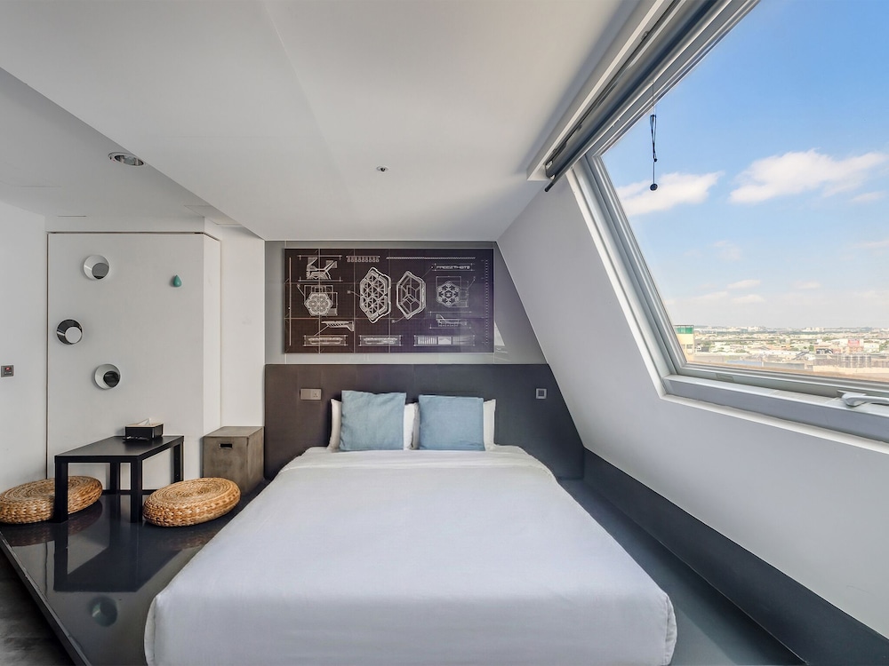 SUPERIOR, DOUBLE BED