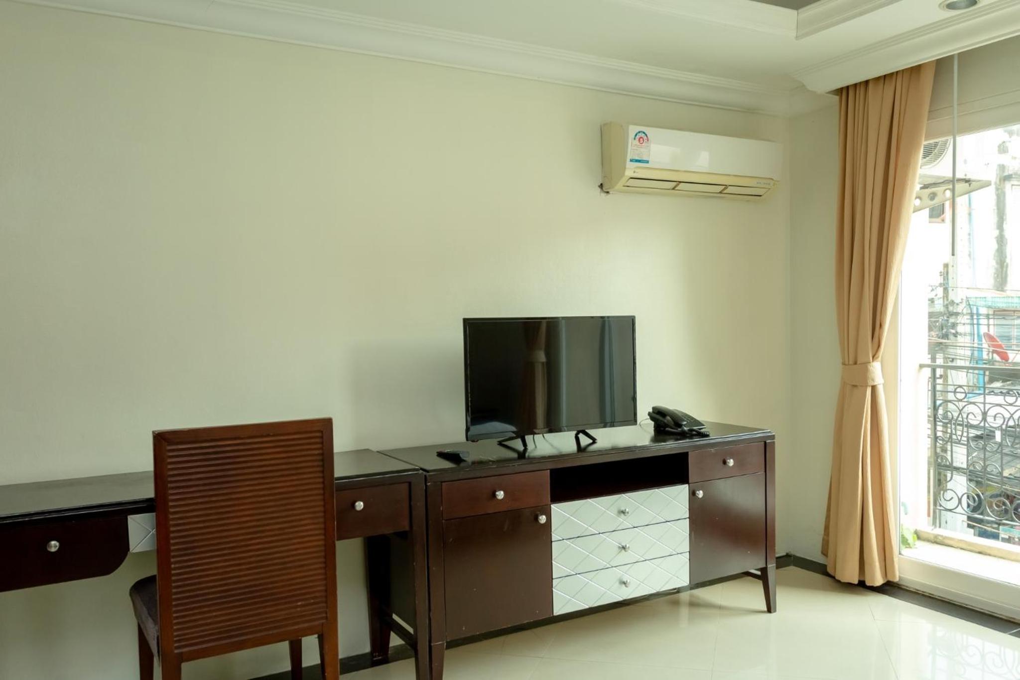 Ivory Palace Hotel 40/50